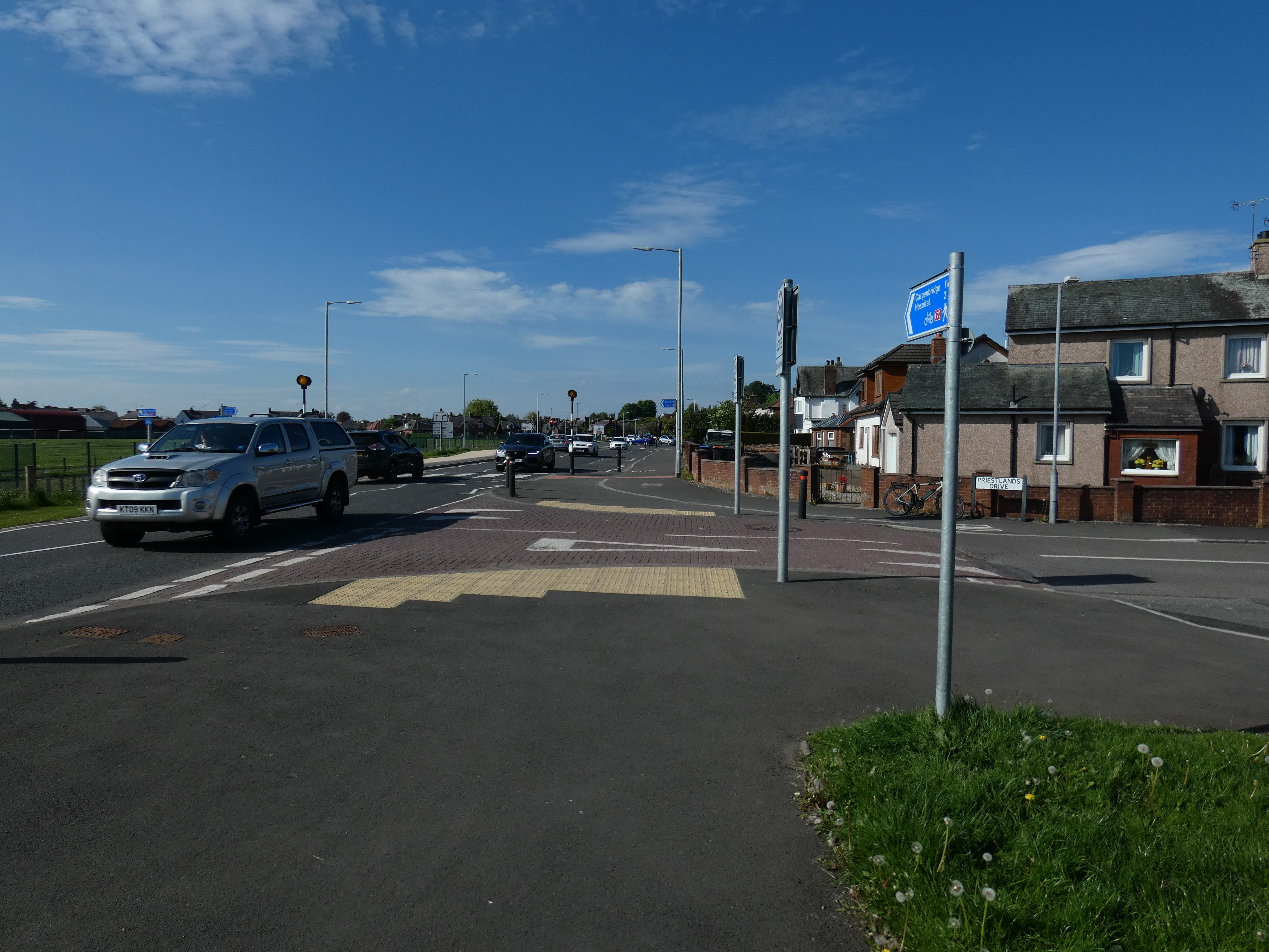 Example of a raised table crossing on the New Abbey Road