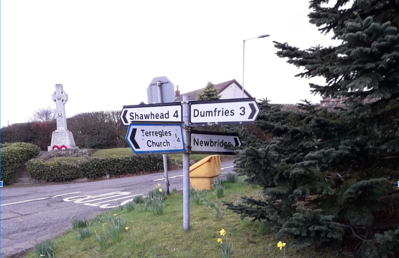 Just 3 miles from Dumfries, but no provision for cycling