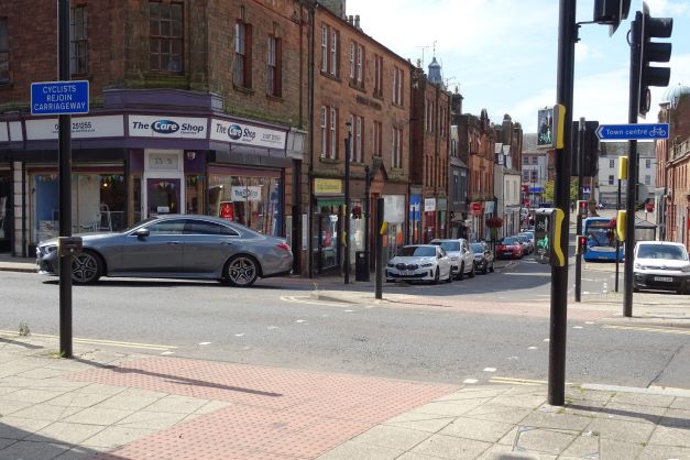 Combined pedestrian and cycle crossing showing traffic emerging from Great King Street in conflict with joining cyclists