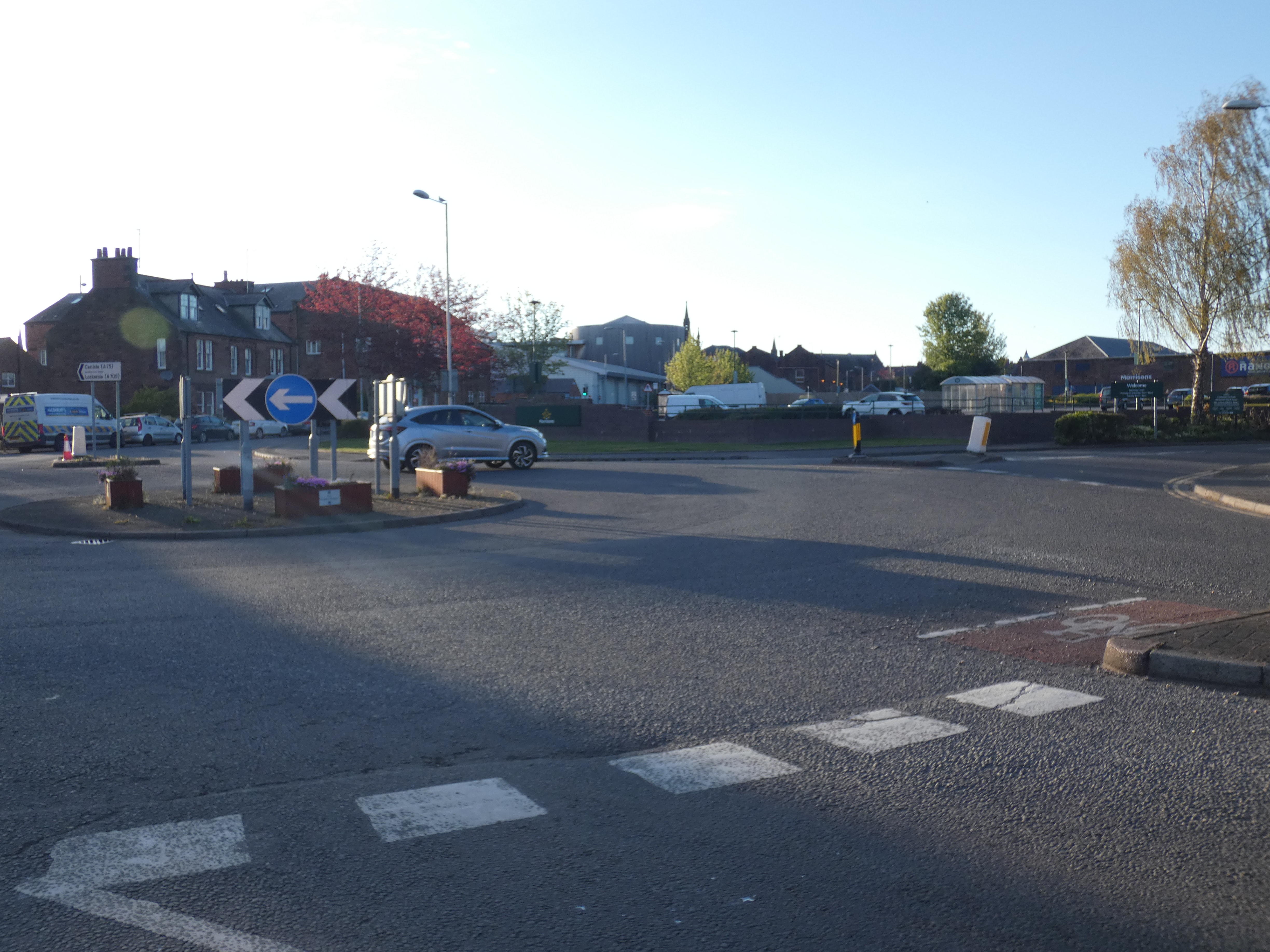 Morrisons roundabout, showing very short cycle lanes around the outside